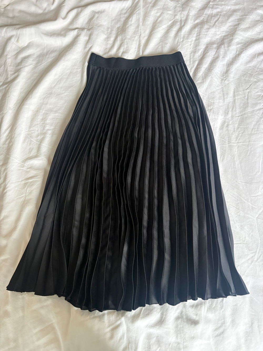 Jacquemus Black Pleated Midi Skirt